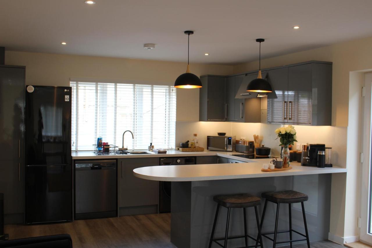 No 1 The Paddock - Spacious Holiday Home With A Hot Tub 뷰드 외부 사진