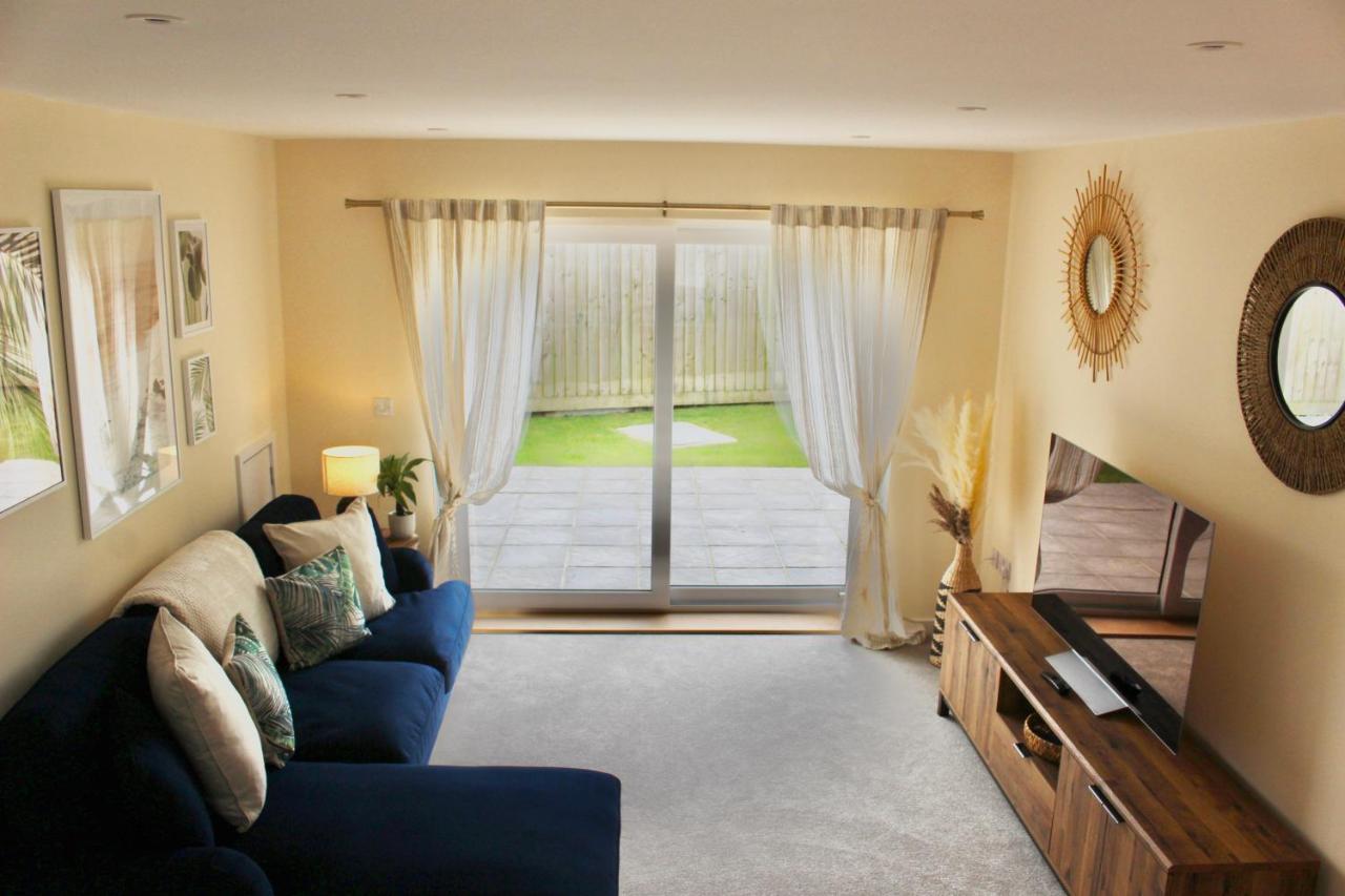 No 1 The Paddock - Spacious Holiday Home With A Hot Tub 뷰드 외부 사진